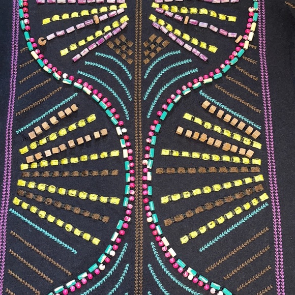 ❌Sold❌ Mango women’s  wood beaded cap sleeve t-shirt - Picture 3 of 6